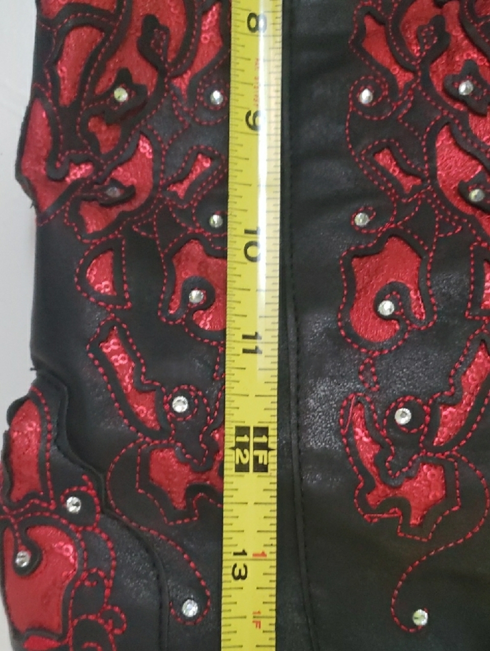 Like new leather like black and red Embroidered gemstones Western Cowgirl Boots - Picture 4 of 7